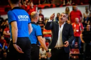 Ένα βήμα πριν τον τελικό η Κόρμεντ του Τόνι Κωνσταντινίδη!