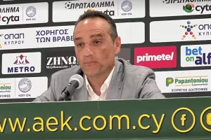 Η παρουσίαση του Jose Luis Oltra: "Μεγάλη πρόκληση/Θέλω πρωταγωνιστική ομάδα" (Βίντεο)
