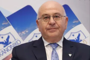 Παρουσία... Πουλλαΐδη