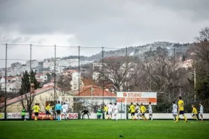 ΑΠΟΕΛ/Έπαιξε ξανά στην Κύπρο ο Μούγιανιτς!