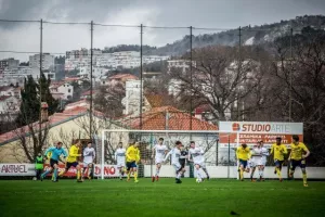 ΑΠΟΕΛ/Έπαιξε ξανά στην Κύπρο ο Μούγιανιτς!
