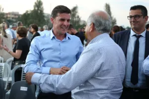 Η συγκίνηση του πατέρα (Φώτος)