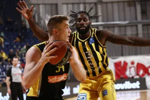 Basket League: "Κόπηκαν" σε πρώτο βαθμό ΑΕΚ, Άρης, Λάρισα και Απόλλωνας