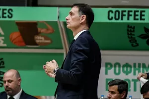 "Είμαστε πολύ σοβαροί, για μεγάλα διαστήματα παίζουμε καλά στην επίθεση"