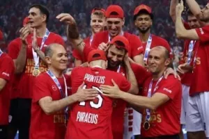 Ο Πρίντεζης ανακοίνωσε το αντίο του: «Απ' του χρόνου θα βλέπουμε την ομάδα μας παρέα»!