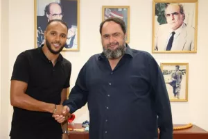 Έδωσε... χρυσάφι στον Ελ Αραμπί για να μείνει