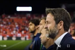 Ανανέωσε ο Κρίστιανσεν, το επίσημο βίντεο