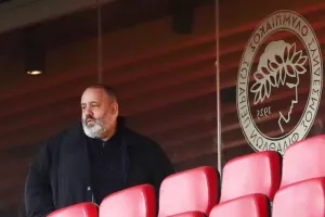 Καραπαπάς: "Ο Ολυμπιακός επιλέγει, δεν επιλέγεται"
