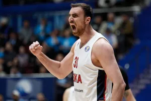 Στην Ελλάδα ο Μίλου για τον τρίτο τελικό!