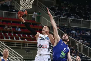 Αποβολή για Νέντοβιτς στο Game 3 με Λάρισα