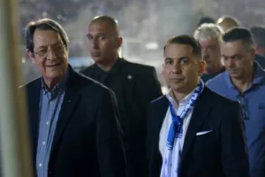 Ρωτάει ο Πρόεδρος
