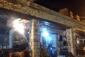 Ατμόσφαιρα... στη Σαλαμιού για τον Απόλλωνα! (βίντεο/φώτος)