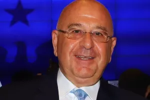 Χαρούμενος...