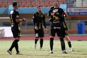 Deal με Antonio Mico