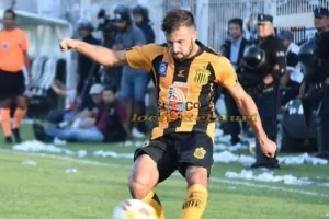 Φόρεσε τα "γαλαζοκίτρινα" και προπονήθηκε ο Φεράρι