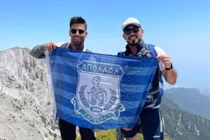 ΚΟΡΥΦΗ ο Απόλλωνας, στον Όλυμπο η σημαία!