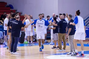 Τζάμπολ στις... 19:00