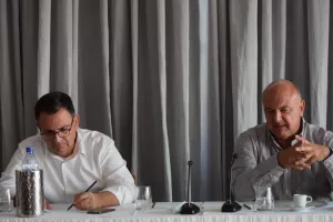 Ανανέωση... εντολής για τα επόμενα 2 χρόνια (φώτος)