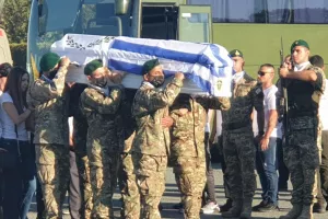 Κηδεύτηκε ο άτυχος Παναγιώτης- Με τιμές ήρωα (φώτος)