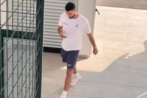 Η άφιξη του Απόλλωνα στο γήπεδο της Δόξας (φώτος kerkida.net)
