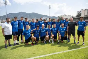 Στην Ελλάδα για να συναντήσουν τους πρωταθλητές Ευρώπης 2004