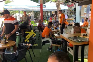 ΝΕΕΣ ΦΩΤΟΣ: Το κέντρο... Πορτοκαλί! 