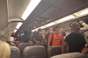 Προσγειώθηκε (00:30) Σόφια το ΑΠΟΕΛ
