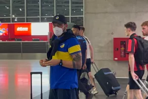 Η άφιξη του ΑΠΟΕΛ, μαζί Μαρκίνιος-Σόουζα, ο Σαρφό και οι Ντογκαλά-Ντάλσιο! (φωτορεπορτάζ)