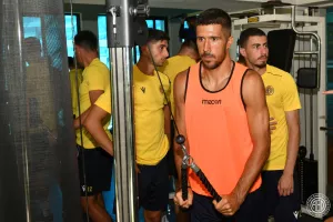 (ΦΩΤΟΣ/ΑΕΛ) Δουλειά στο γυμναστήριο