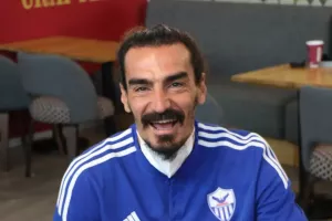 Με χαμόγελο 