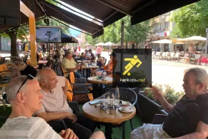 ΝΕΕΣ ΦΩΤΟΣ: Το κέντρο... Πορτοκαλί! 