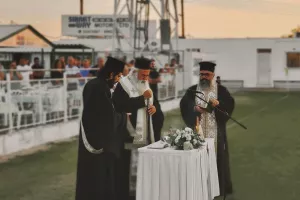 ΚΛΙΚΣ από τον αγιασμό