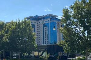 Ηλιόλουστο πρωινό στο Μπακού (φώτος)