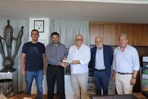 Ετοιμάζεται το "Άγαλμα του ποδοσφαίρου" στην Αγία Νάπα