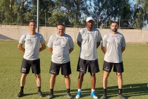 Παρουσίασε το προπονητικό τιμ