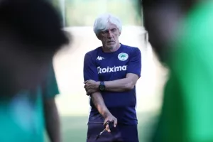 Σκέψεις και για 3-4-3 ενόψει Σλάβια Πράγας