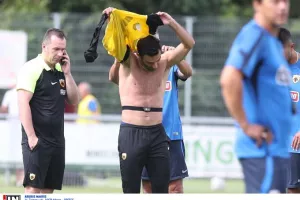 AEK: Με ένα τηλέφωνο στο χέρι ο Κουχάρσκι στην Ολλανδία