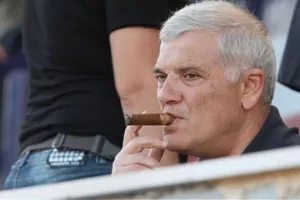 Τσιγκούνης, ο πρόεδρος;