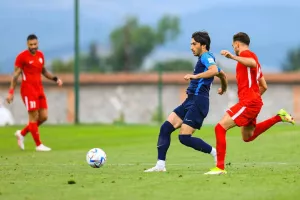 Nέα Σαλαμίνα-Σαμπάχ: Πρώτη... φιλική νίκη στη Βουλγαρία