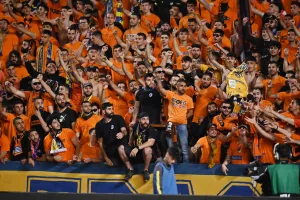 AΠΟΕΛ για την πρωτιά στα εισιτήρια