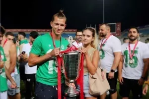(Μεταγραφικό) Παραμένει στην Κύπρο ο Χοράτσκα και... DEAL