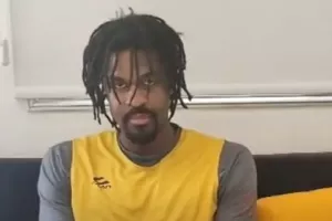 Στον Απόλλωνα ο Deanjelo Riley!
