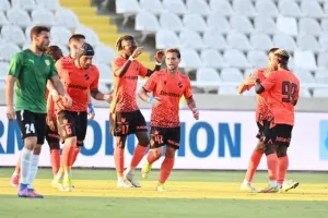 ΑΠΟΕΛ - ΑΕΚ: Τέσσερα γκολ, δοκιμές και τώρα Ευρώπη! (φώτος)