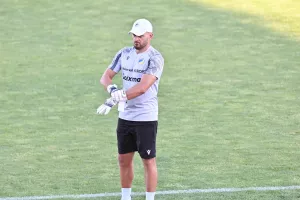 Ο Γιώργος φόρεσε τα γάντια και... προπόνησε τους "δικούς" του! (φώτος)