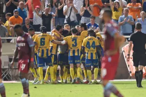 ΑΠΟΕΛ - Μπότεφ: Ήταν (πολύ) καλύτερο, πέρασε με Τσεμπάκ-Εφραίμ! (φώτος)