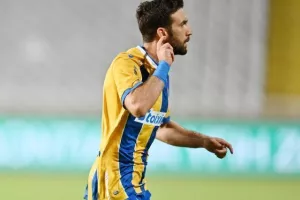 ΑΠΟΕΛ - Μπότεφ: Ήταν (πολύ) καλύτερο, πέρασε με Τσεμπάκ-Εφραίμ! (φώτος)