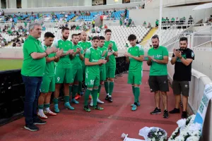 Κατέθεσαν στεφάνι στην μνήμη του Αλέξανδρου οι παίκτες της Ομόνοιας (βίντεο/φώτος)