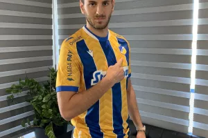 ΑΠΟΕΛίστας ο Lasha Dvali