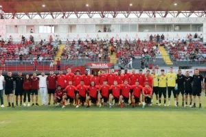 Παρουσίαση με νέα πρόσωπα, κόσμο, ενθουσιασμό! (βίντεο/φώτος)