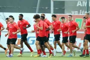Παρουσίαση με νέα πρόσωπα, κόσμο, ενθουσιασμό! (βίντεο/φώτος)